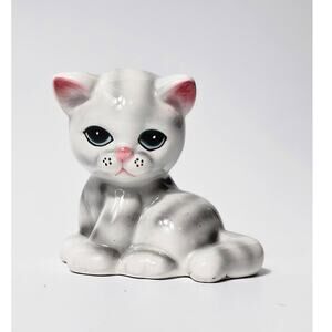 Vintage 90s Grey and White Tabby Figurine Pink Nose